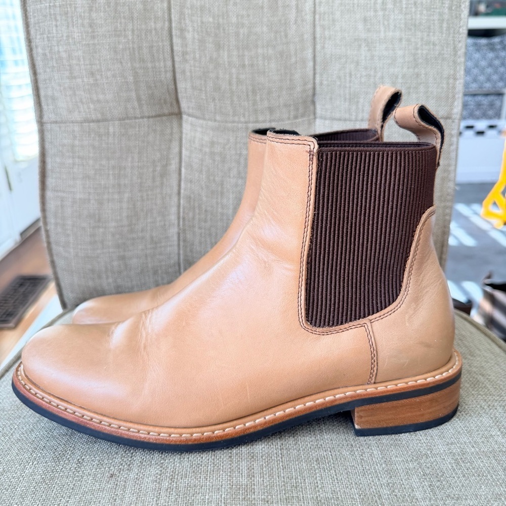 Nisolo Carmen 2.0 Chelsea Boots Almond Tan Women’s Size 9